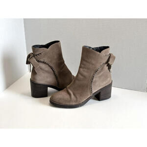 UGG Fraise Whipstitch Bow Taupe Suede Women's Ankle Bootie Zip Block Heel Size 7